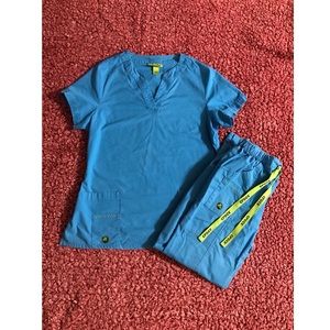 CROCS Aqua S/XSP Scrub Top and Pants Set